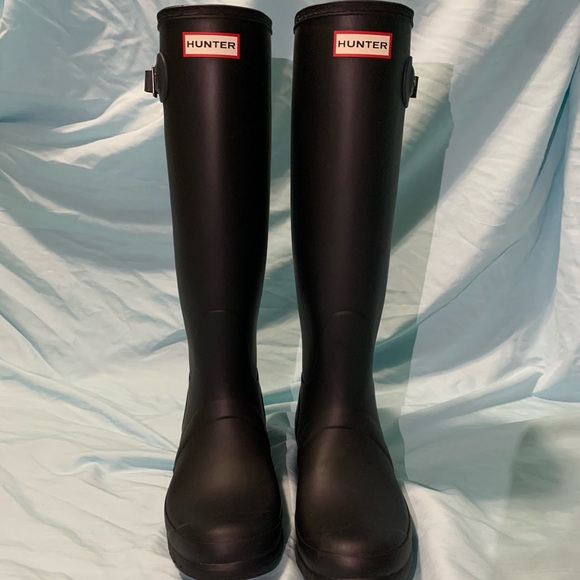 Tall Matte Black Hunter Boots (Size 8) - Picture 2 of 8